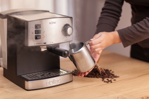 Prepara el café espresso como de cafetería en casa gracias a esta oferta solac ce4480